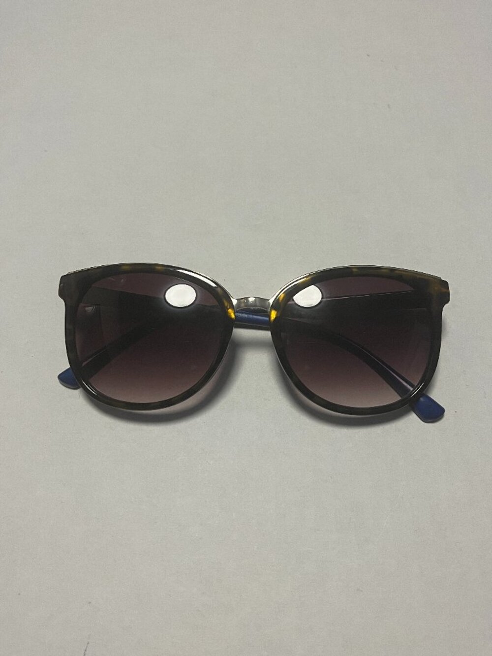 OSCAR DE LA RENTA Oval Tortoise Sunglasses Mod1270CE